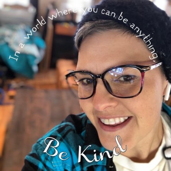 Meet your Posher, Tammy - Picture 1 of 1